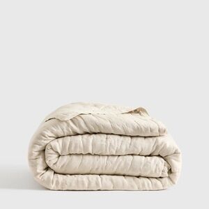 Quince European Linen Dream Quilt in Sand Queen Size 1 piece